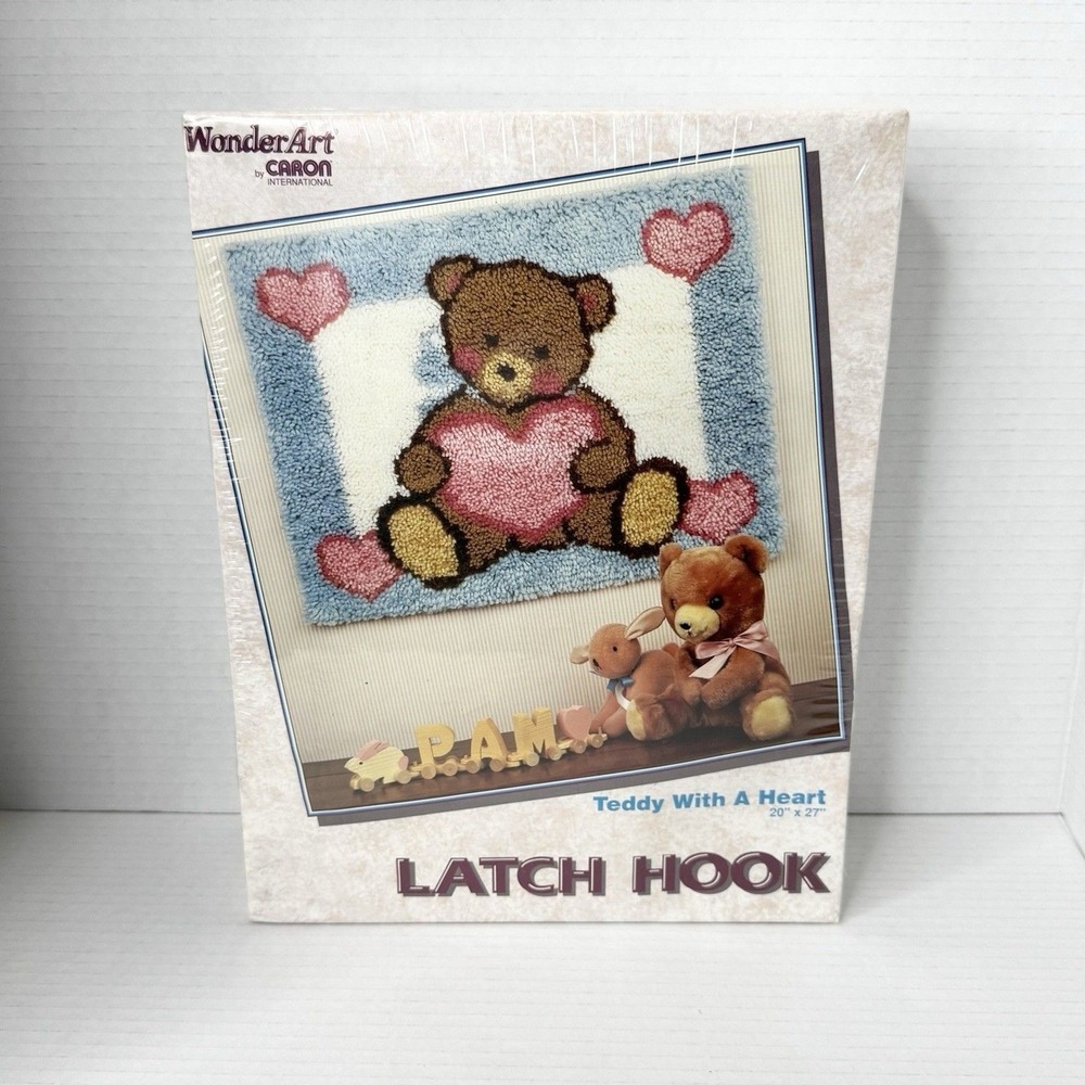 Vintage Caron WonderArt Latch Hook Rug Kit Teddy Bear with Heart 20" x 27"